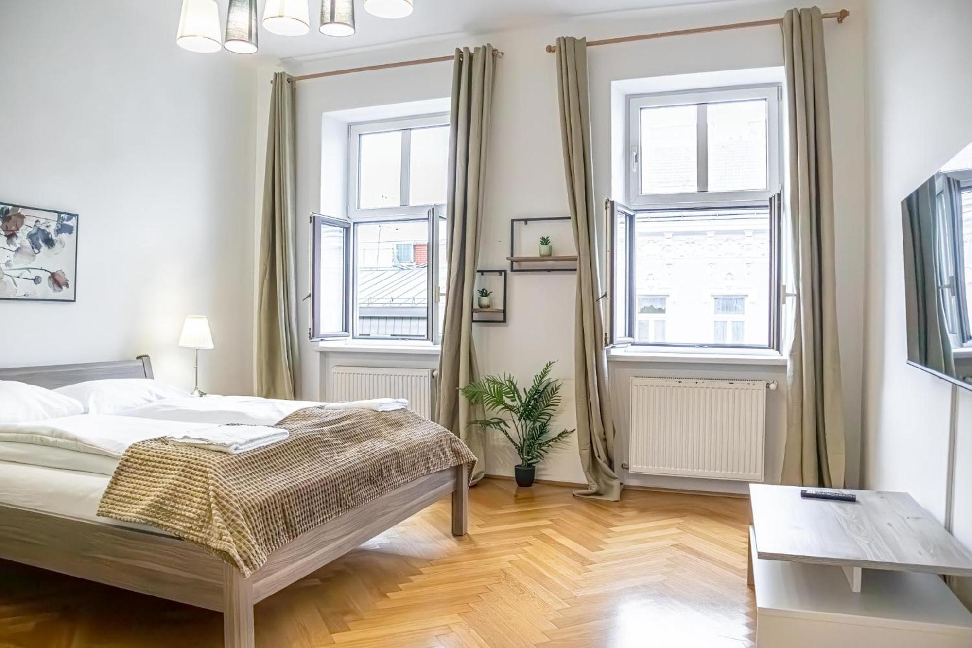 Comfortable 2Br Apt.-Near Wiener Stadthalle Viena Exterior foto