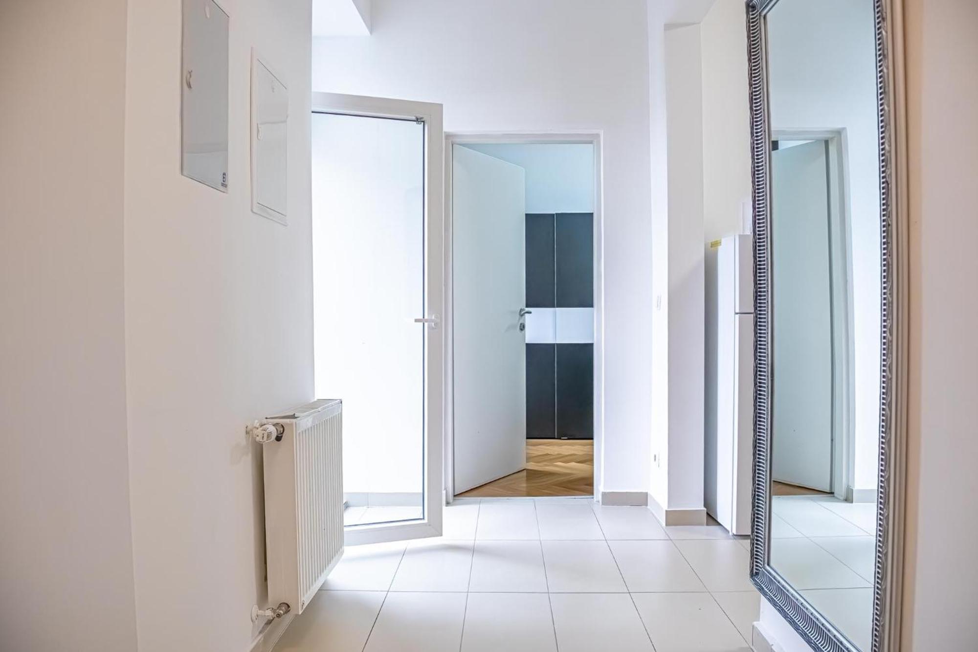Comfortable 2Br Apt.-Near Wiener Stadthalle Viena Exterior foto