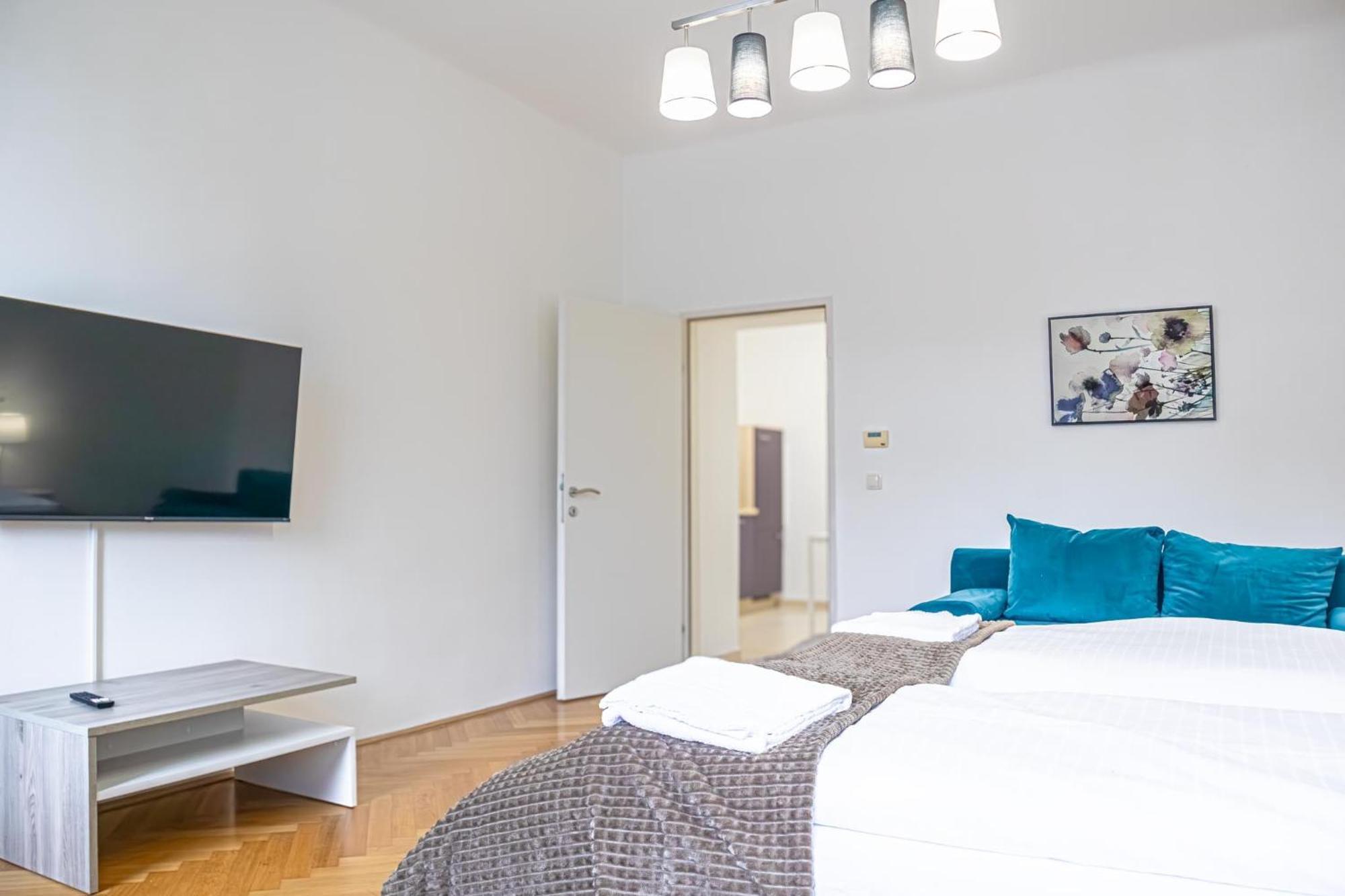 Comfortable 2Br Apt.-Near Wiener Stadthalle Viena Exterior foto