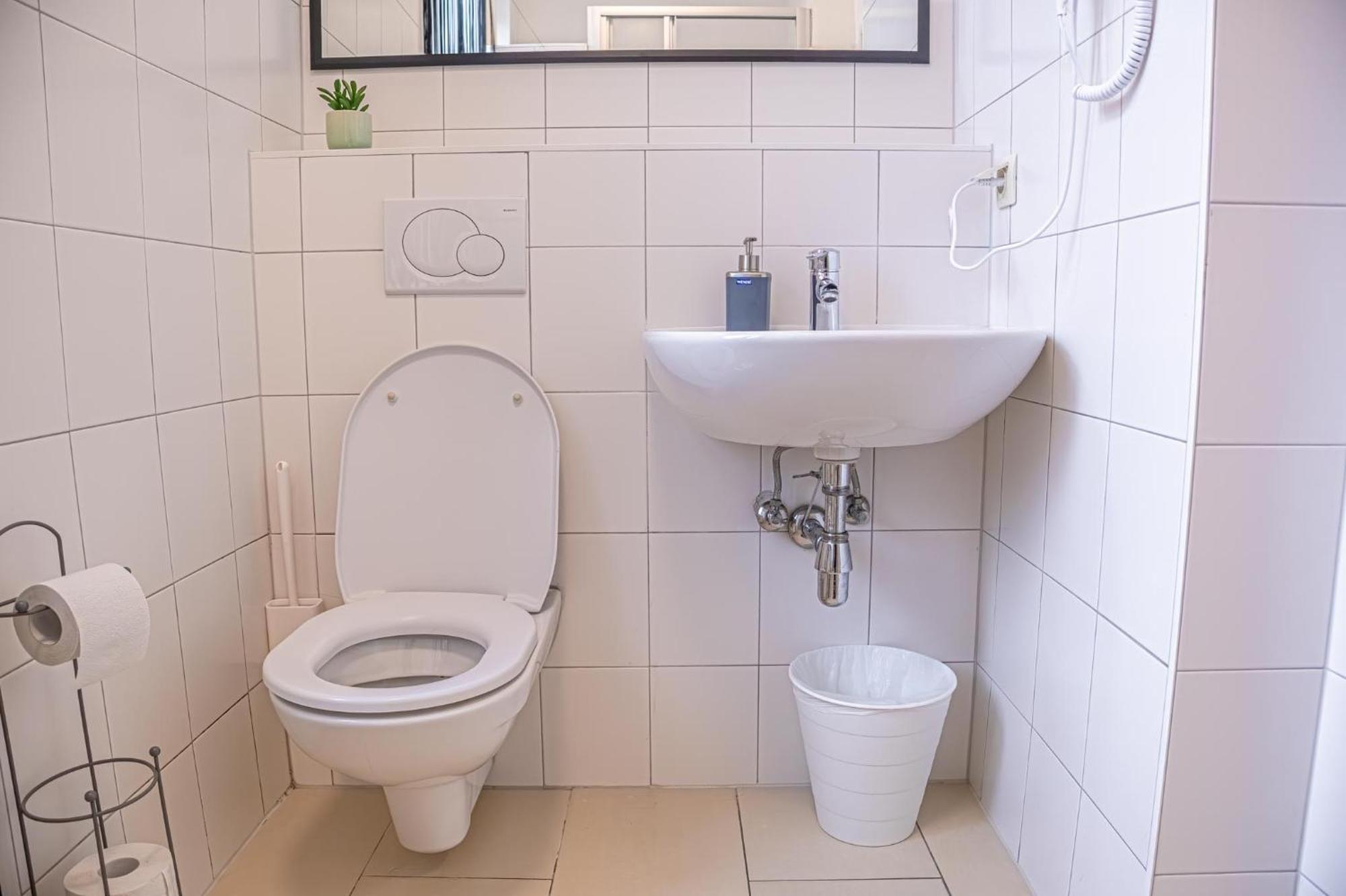 Comfortable 2Br Apt.-Near Wiener Stadthalle Viena Exterior foto